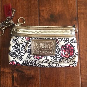 Coach poppy clutch